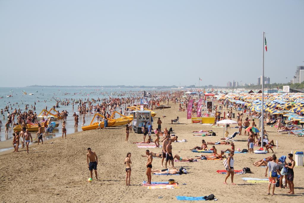 Hotel Zen Lignano Sabbiadoro Extérieur photo